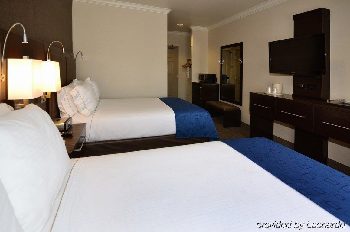Holiday Inn Express & Suites Santa Clara By Ihg Oda fotoğraf